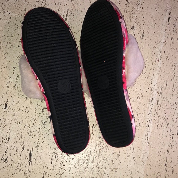 Victoria Secret Slippers - Picture 2 of 3